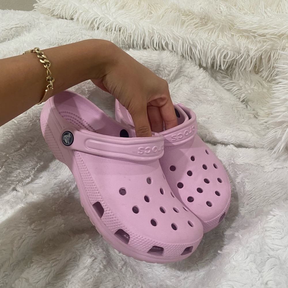 Pink crocs - Picture 2 of 2